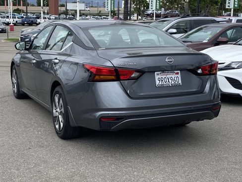 Used 2025 Nissan Altima 2.5 S FWD image 4