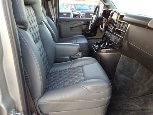 Used 2026 GMC Savana 2500 Extended w/ Driver Convenience Package RWD image 9