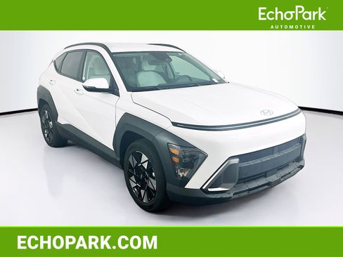 Used 2025 Hyundai Kona SEL FWD image 1