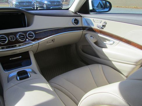 Used 2015 Mercedes-Benz S 550 Sedan image 14