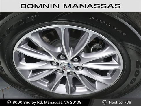 Used 2023 Buick Enclave Essence image 21