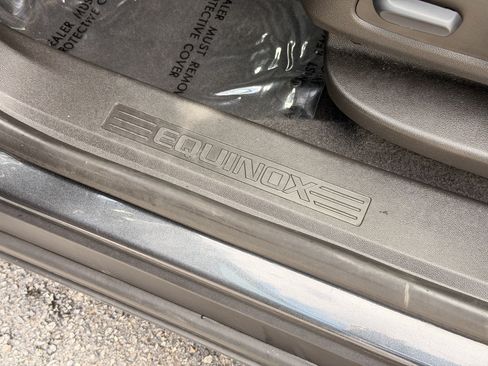 Used 2023 Chevrolet Equinox RS FWD image 37