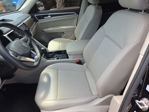 Used 2022 Volkswagen Atlas SE FWD image 19