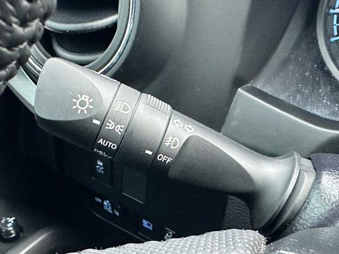 Used 2023 Toyota Tacoma TRD Off-Road w/ Black Out Package (TMS) image 34