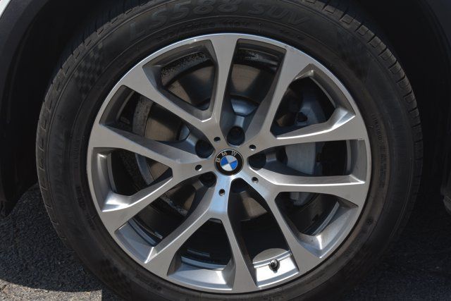 Used 2023 BMW X5 xDrive40i w/ Premium Package AWD/4WD image 11