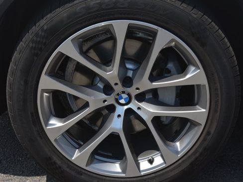Used 2023 BMW X5 xDrive40i w/ Premium Package AWD/4WD image 11