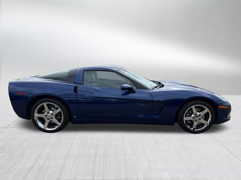 Used 2007 Chevrolet Corvette Coupe w/ Roof Package RWD image 8