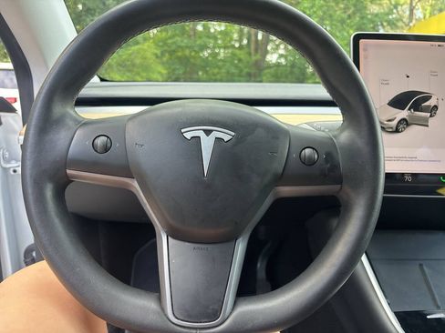 Used 2020 Tesla Model Y Long Range AWD/4WD image 10