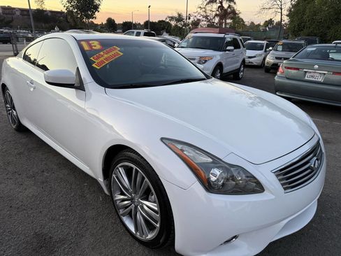 Used 2013 INFINITI G37 Journey w/ Premium Pkg image 1