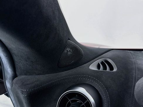 Used 2020 McLaren 620R RWD image 37