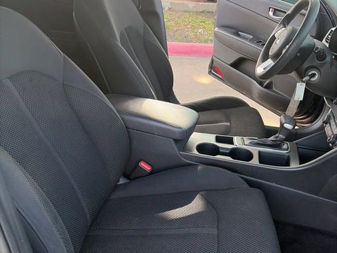 Used 2019 Kia Optima LX FWD image 9