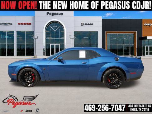 Used 2021 Dodge Challenger R/T Scat Pack RWD image 3
