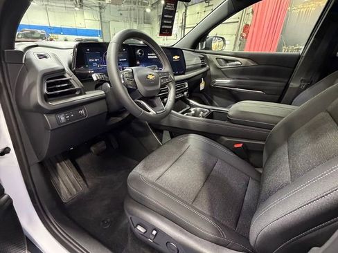 New 2026 Chevrolet Traverse LT image 9