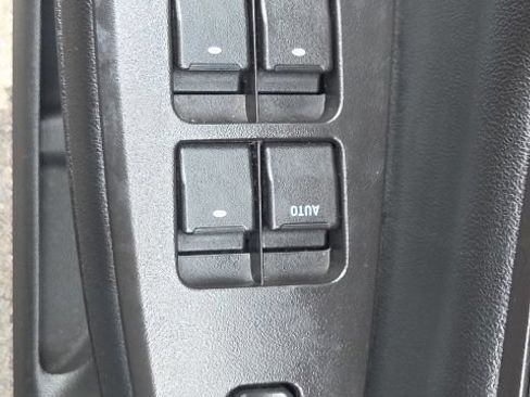 Used 2009 Chevrolet Impala LT FWD image 19