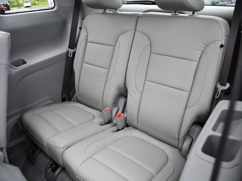 Used 2017 GMC Acadia SLT AWD/4WD image 36
