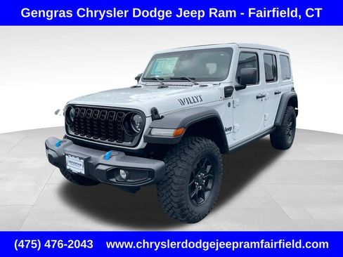 Used 2024 Jeep Wrangler Unlimited AWD/4WD image 3