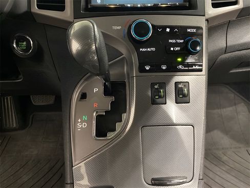 Used 2015 Toyota Venza XLE image 14