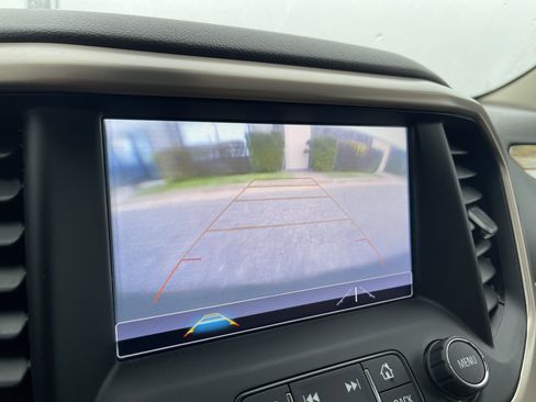 Used 2018 GMC Acadia Denali AWD/4WD image 19