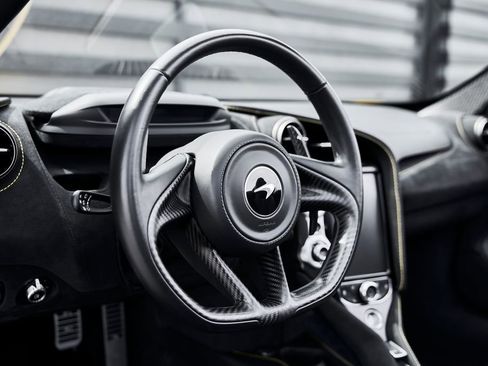 Used 2021 McLaren 720S Luxury RWD image 37