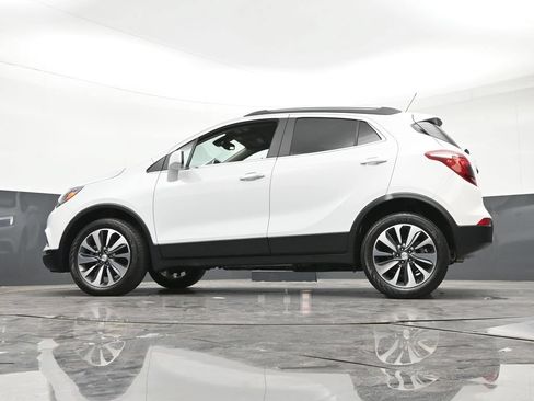 Used 2022 Buick Encore Preferred w/ Safety Package AWD/4WD image 24