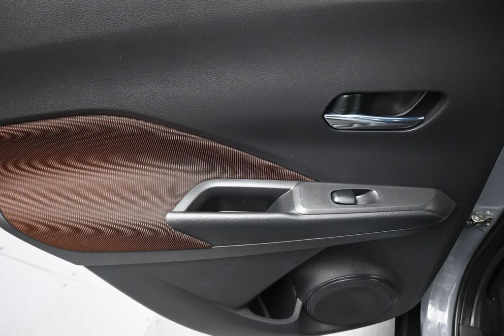 Used 2023 Nissan Kicks SR FWD image 31