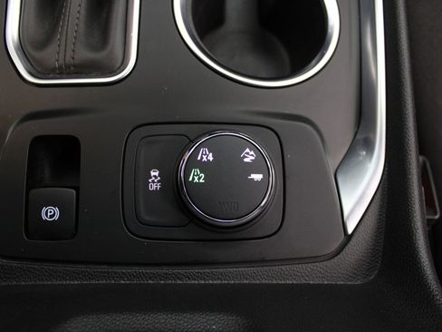 Used 2018 Chevrolet Traverse LT AWD/4WD image 40