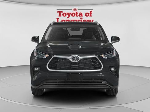Certified 2026 Toyota Highlander XLE AWD/4WD image 4