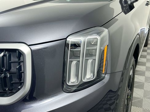 Certified 2024 Kia Telluride EX w/ EX Captain's Chair Package FWD image 8