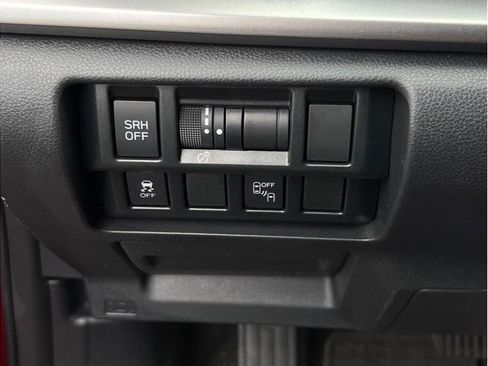 Used 2018 Subaru Crosstrek 2.0i Limited w/ Popular Package #2 image 18