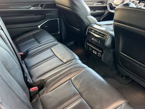 Used 2022 Jeep Wagoneer Series III RWD image 20