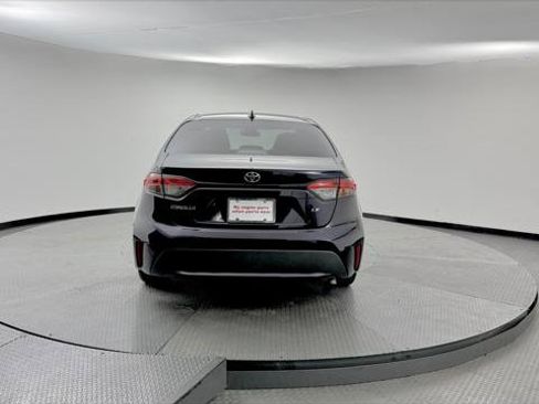 Used 2022 Toyota Corolla LE FWD image 7