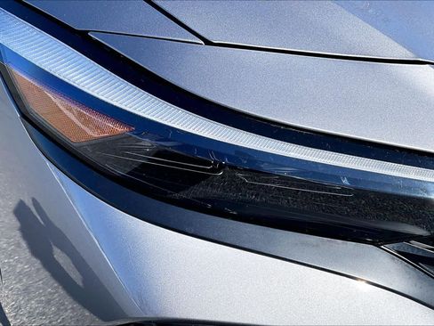 Used 2024 Hyundai Elantra Limited image 27