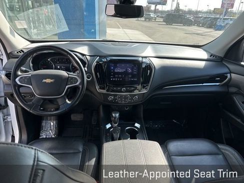 Used 2021 Chevrolet Traverse LT w/ LT Premium Package image 34