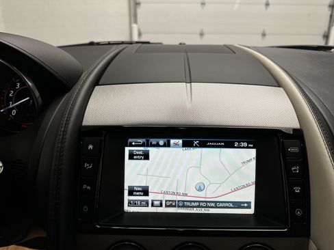 Used 2016 Jaguar F-TYPE Convertible RWD image 28
