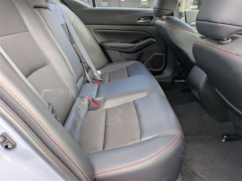 Used 2025 Nissan Altima 2.5 SR image 30