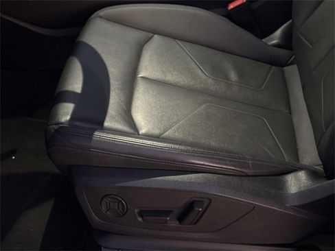 Used 2025 Audi Q3 2.0T Premium image 10