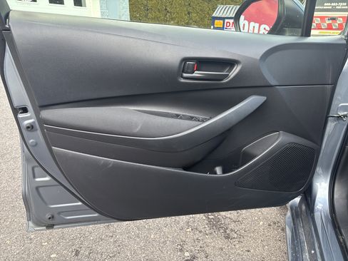 Used 2025 Toyota Corolla LE image 16