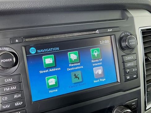 Used 2017 Nissan Titan SV image 14