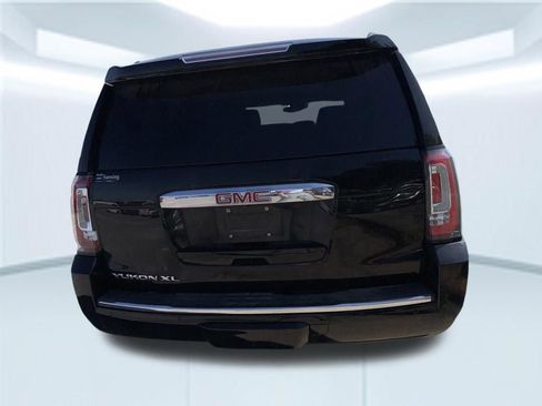 Used 2020 GMC Yukon XL Denali w/ Open Road Package RWD image 10