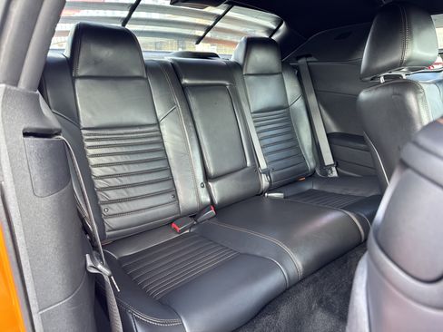 Used 2014 Dodge Challenger R/T image 32