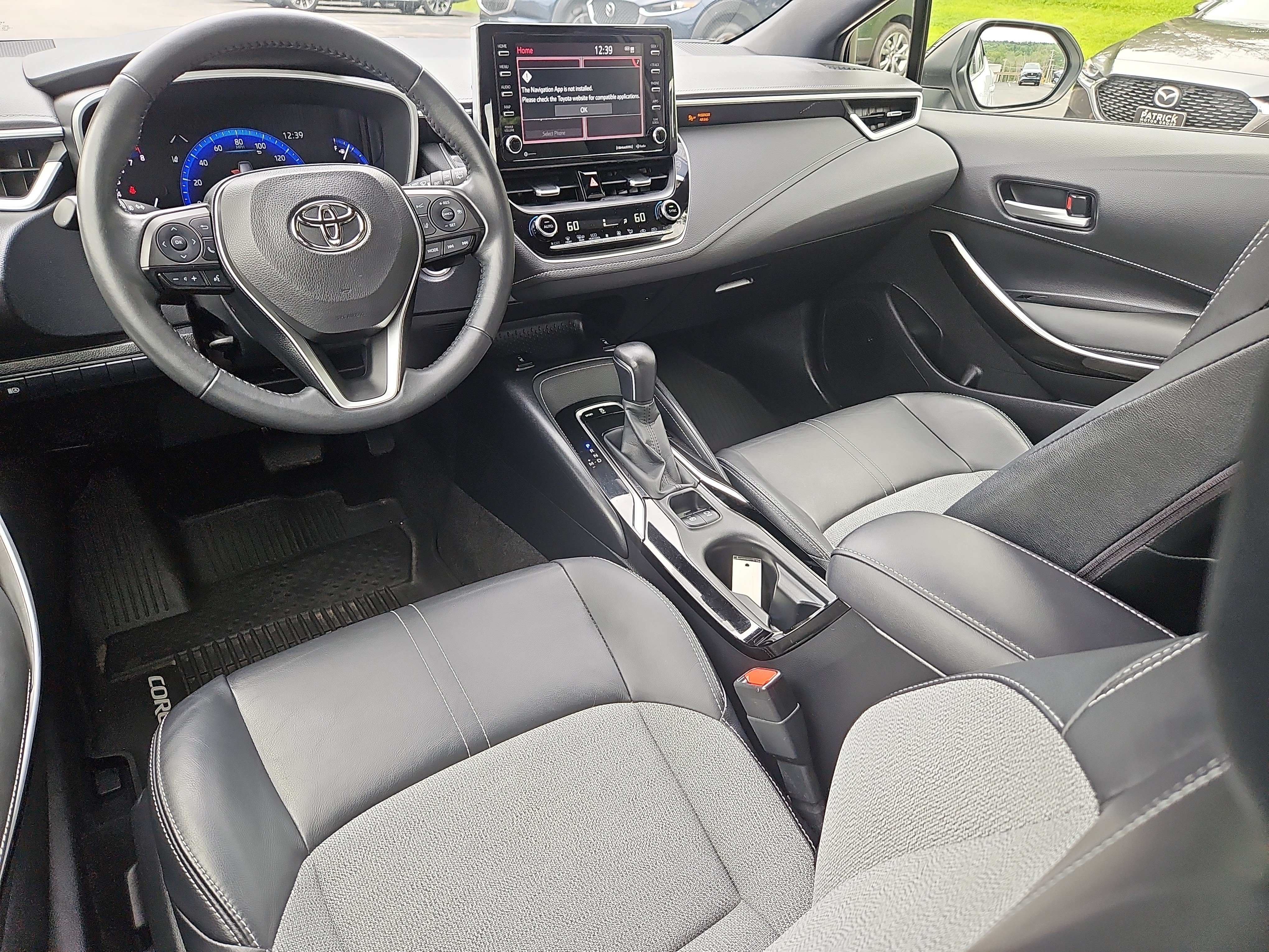 Used 2021 Toyota Corolla XSE FWD image 3