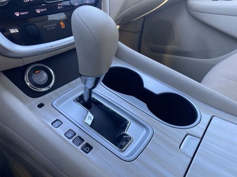 Used 2015 Nissan Murano S AWD/4WD image 19