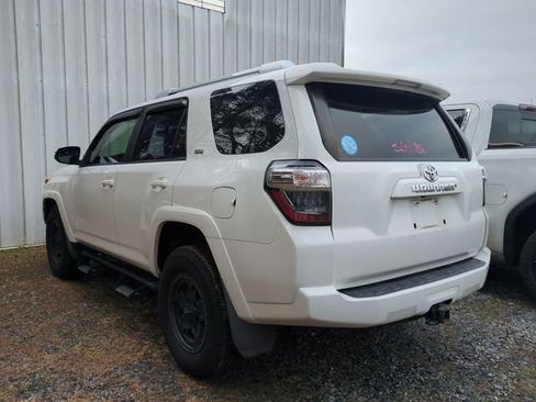 Used 2017 Toyota 4Runner SR5 Premium image 5
