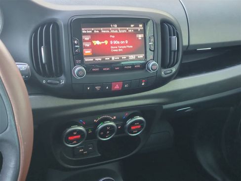 Used 2014 FIAT 500L Trekking w/ Popular Equipment Group image 26