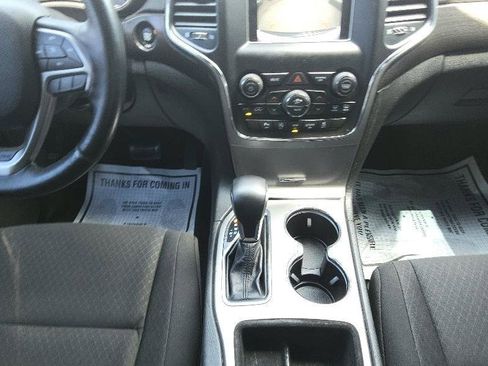 Used 2018 Jeep Grand Cherokee Laredo AWD/4WD image 17