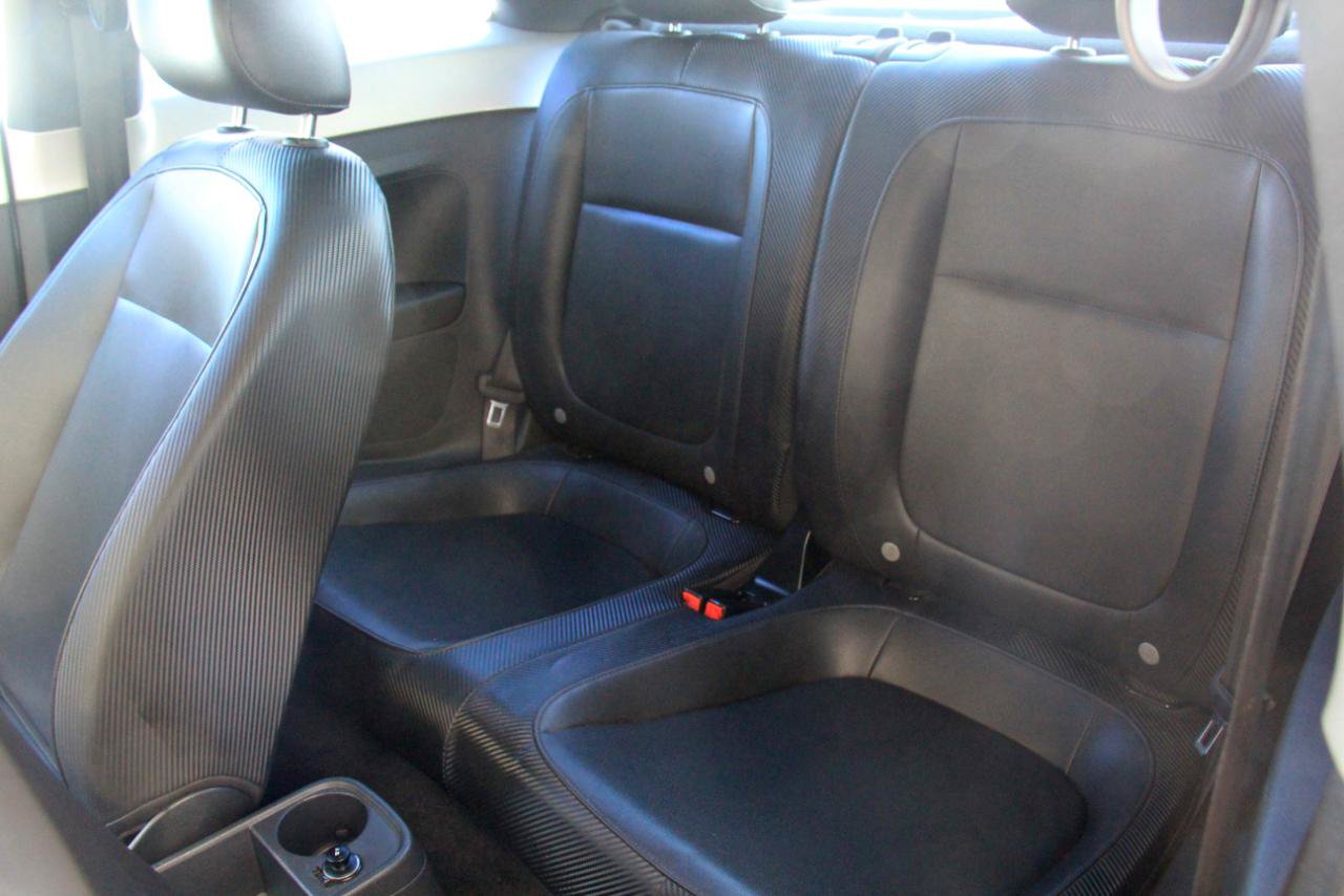 Used 2012 Volkswagen Beetle 2.5 FWD image 11