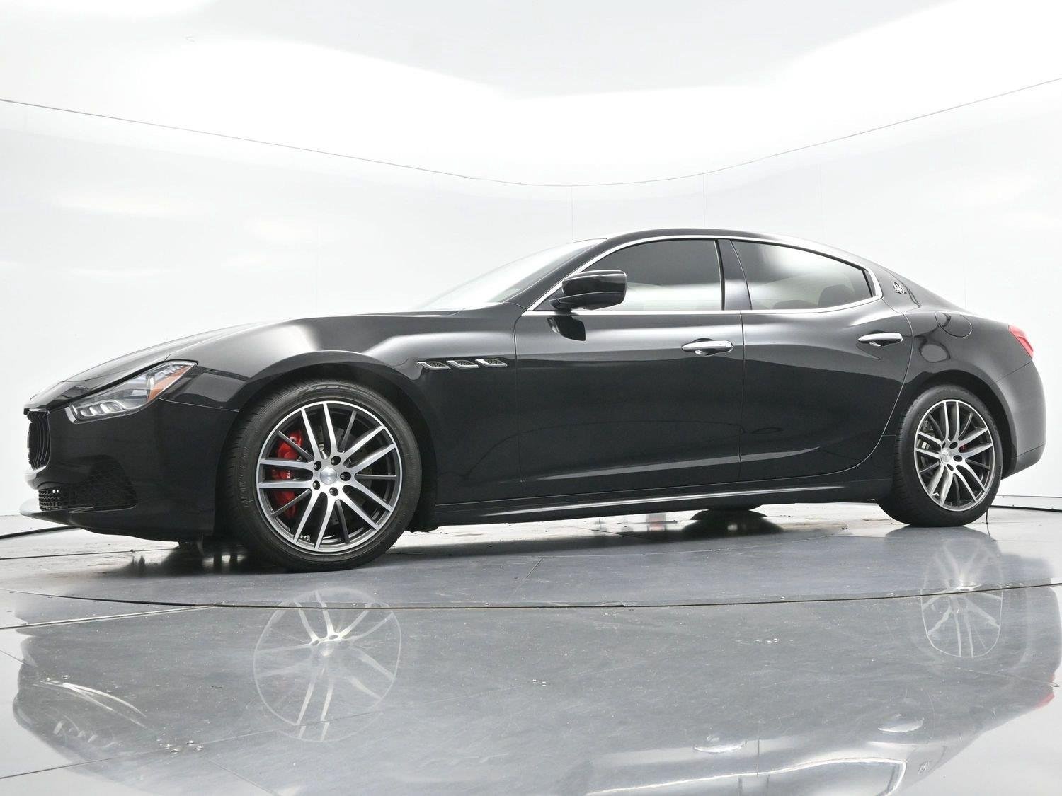 Used 2015 Maserati Ghibli RWD image 47