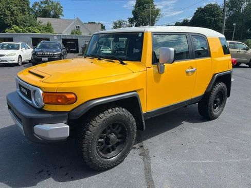 Used 2008 Toyota FJ Cruiser 4WD image 2