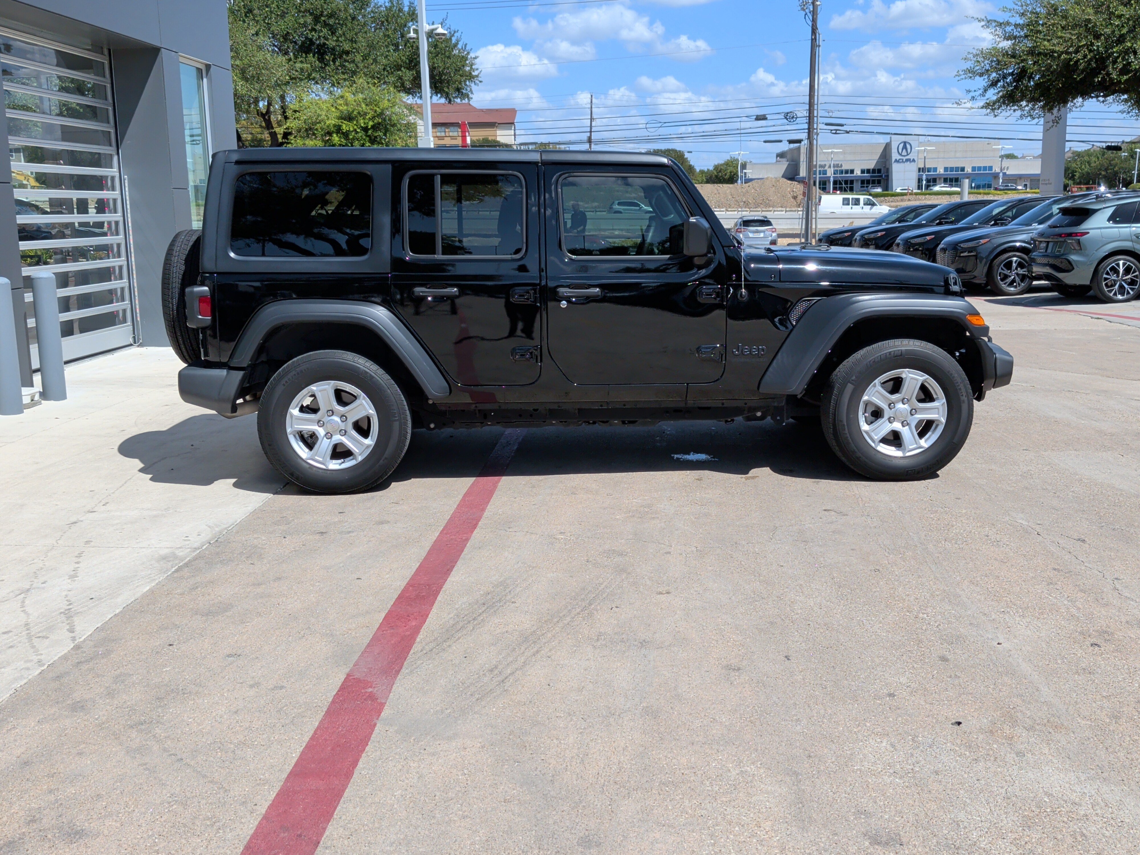 Used 2023 Jeep Wrangler Unlimited Sport AWD/4WD image 11