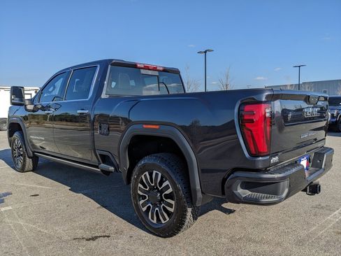 Used 2025 GMC Sierra 2500 Denali Ultimate image 25